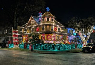 20250130_070851116 Christmas House Bute St.jpg