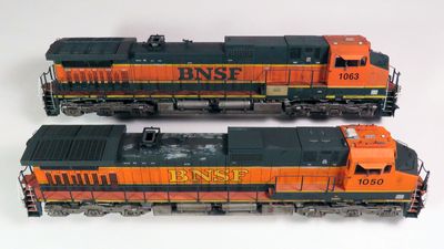 Side by side of the ScaleTrains (top) and Genesis (bottom).