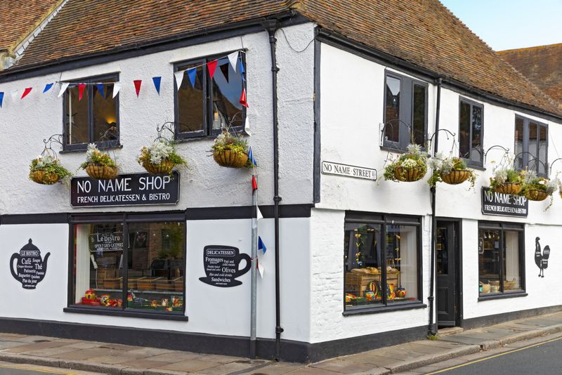 No Name Shop in the No Name Street