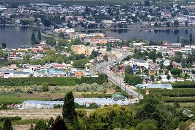 Main Street and Osoyoos Lake
