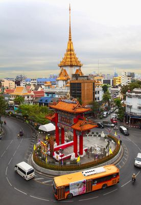 Gate to Yaowarat (& Wat Traimit) at the Odion Roundabout