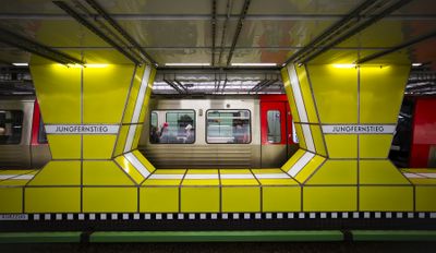 Jungfernstieg metro station