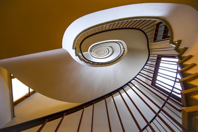 Spiral in an office building (1955)