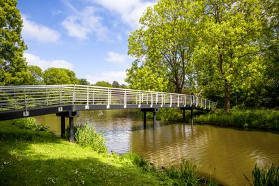 Pedestrian bridge