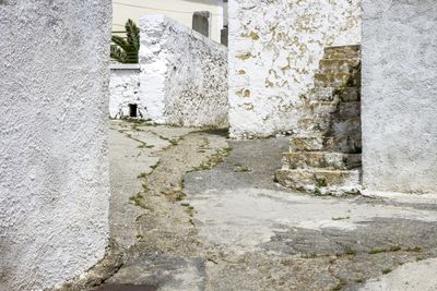 White walls