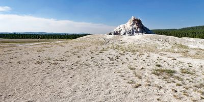 White Dome Geyser at rest