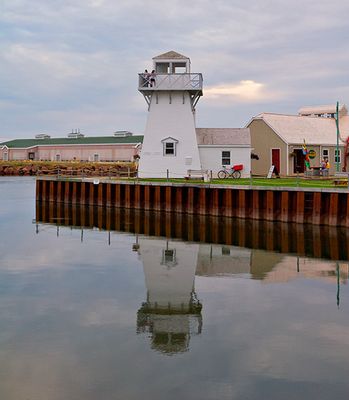 Lighthouse at Spinnakers Landing