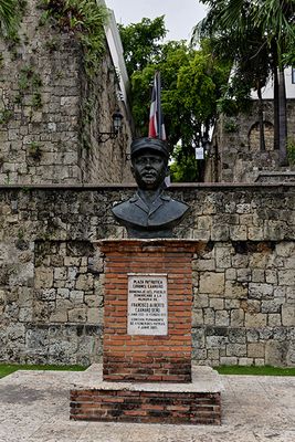 Bust of President Francisco Alberto Caamao