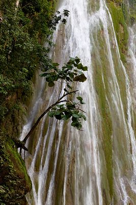 El Limn Waterfall