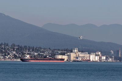 Floatplane landing at Vancouver Harbour