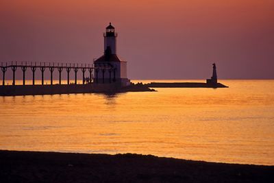 East Pierhead Lighthouse