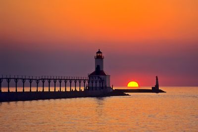 East Pierhead Lighthouse