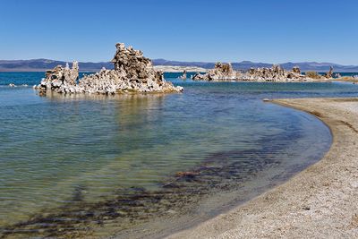 Tufa mounds