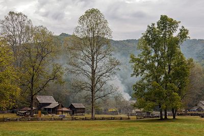  Mountain Farm Museum at the Oconaluftee Visitor Centre