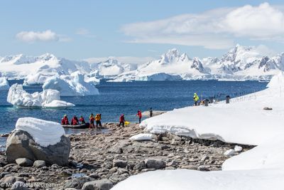 Landing on continental Antarctica
