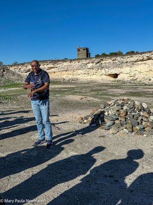 Former prisoner gives tour of Robben Island