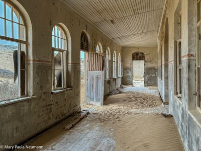 Kolmanskop school