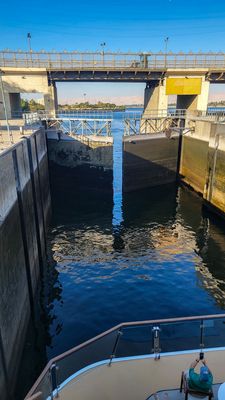 Esna ship lock