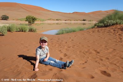 Rens having sand fun