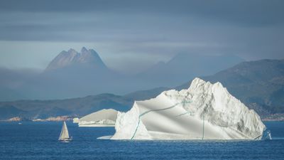 Iceberg Sailor