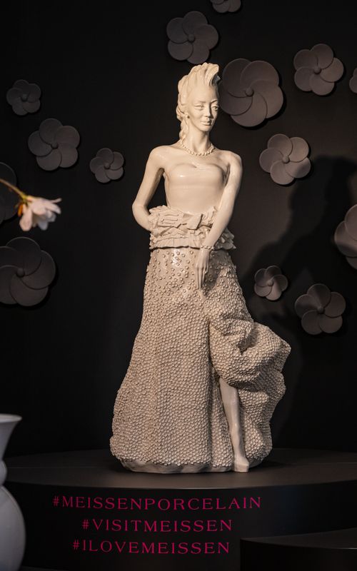 Lifesize Meissen porcelain statue
