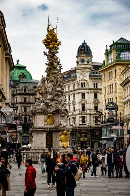 Column dedicated to the victims of the plague.