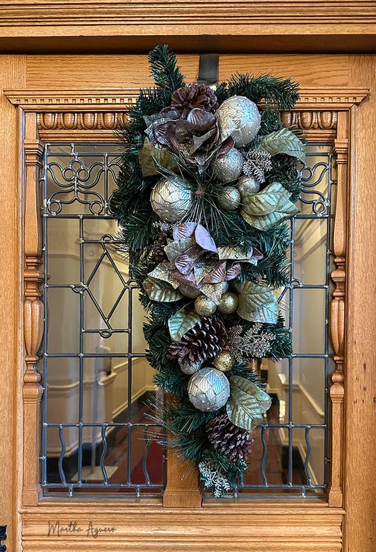 Martha AgueroChristmas DecorationsField Trip - Nov19-Dec2, 2023202311--Formal Christmas decoration