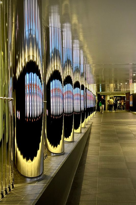 2024-05 Reflexion (Montreal) 10 x 15.JPG