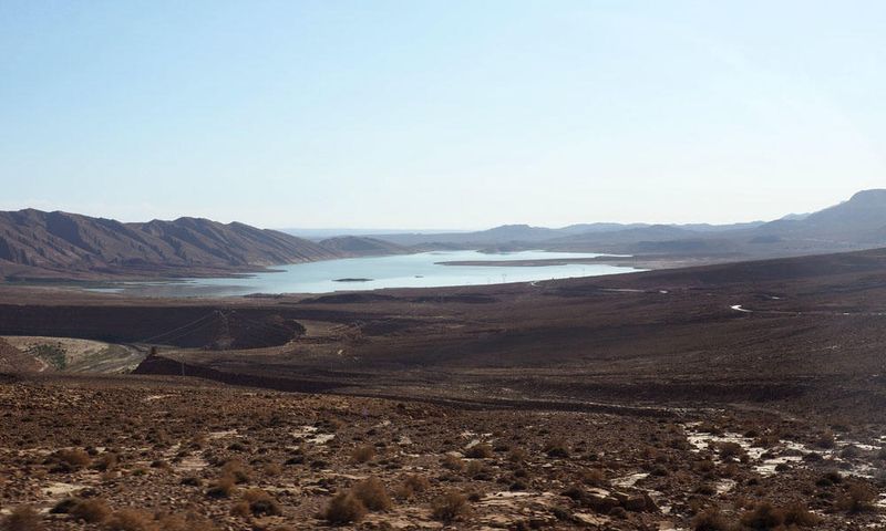 The lake formed by Barrage Al-hassan Addakhil