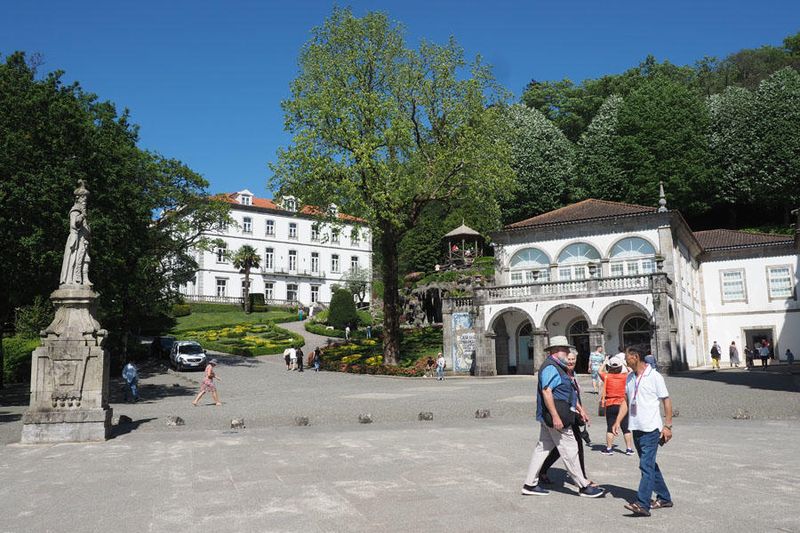 Grounds of the Sanctuario Bom Jesus do Monto