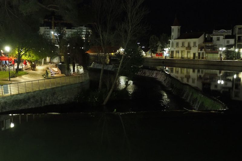 Nabao river in Tomar at night