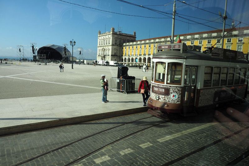 From the bus in Lisboa