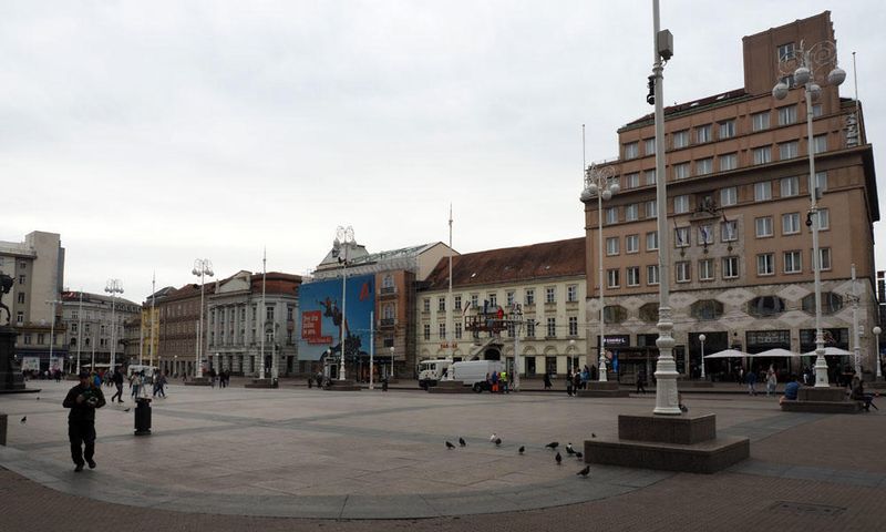 Ban Jelačić Square from a different angle early in the morning