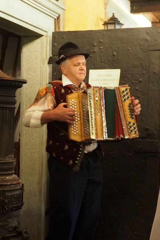 The accordian player at Gostilna Lectar Restaurant