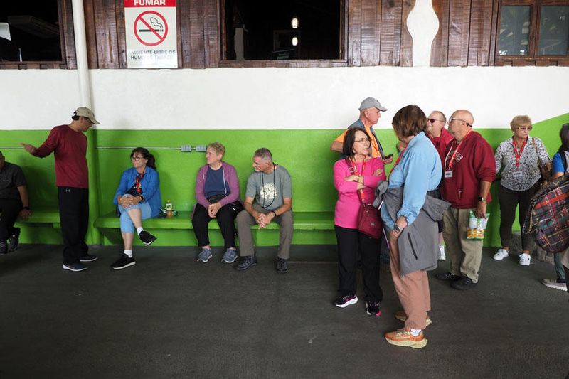 Our tour group splits