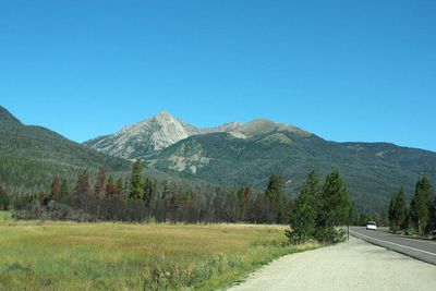 Approaching the mountains from the western entrance