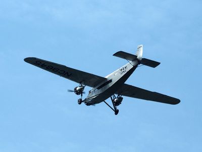 Ford 5-AT-B tri-motor