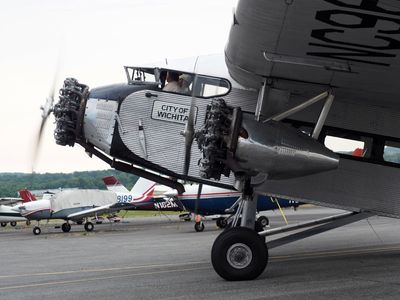 Ford 5-AT-B tri-motor