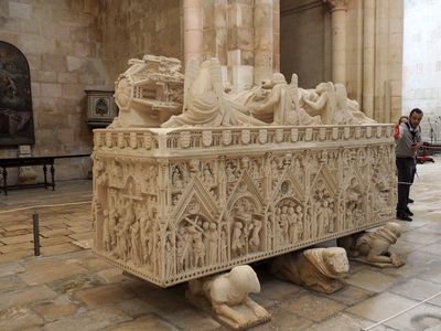 Tomb of Ines de Castro - Alcobaca Monastery