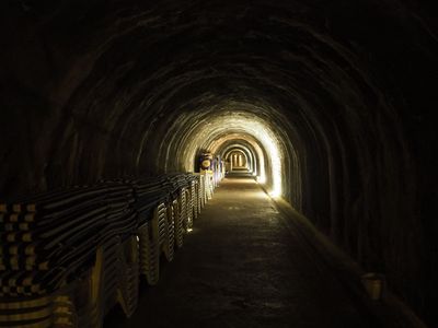 Corridor at bottom of elevator to the bottom of the cliff