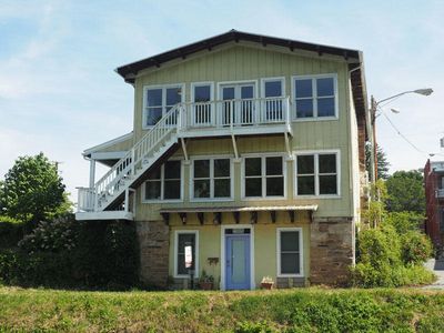 A building that used to host a Bed and Breakfast in Hancock