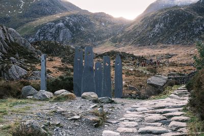 Path to the mountains