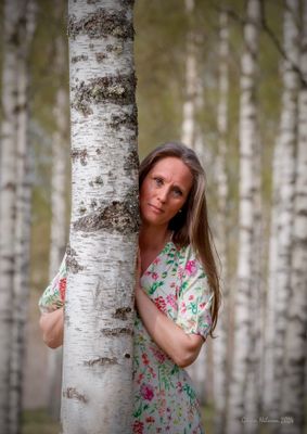 Fotosession med Camilla i vacker bjrkskog