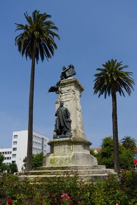 A Coruna, Estatua de Linares Rivas, Gardens of Mendez Nunez.jpg