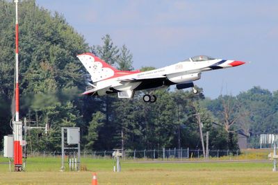 Thunderbird 1 landing