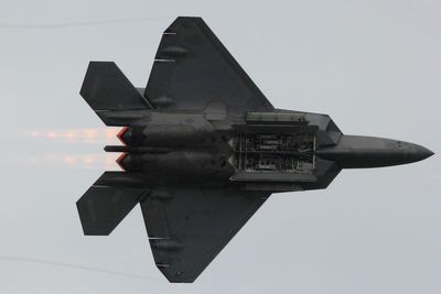 F-22 Raptor weapons bays