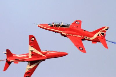 RAF Red Arrows solos oppose