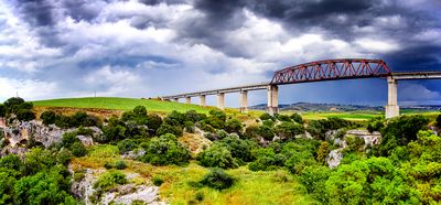 Railway viaduct over Gravina di Picciano