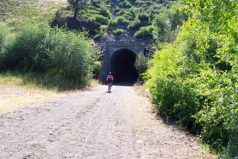 Palouse to Cascades Trail