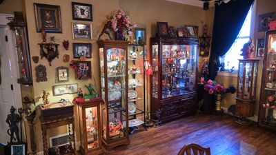 DEVIL-ish Little Things Museum